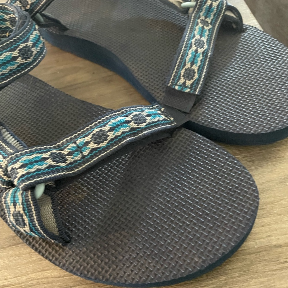 Teva original Geo Blue Gray Strappy Aztec Beach hiking climbing sandals size 9 - Picture 3 of 6